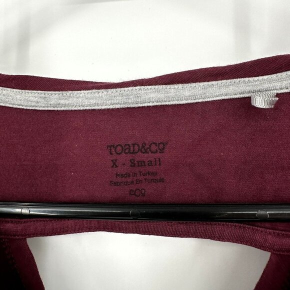 Toad & Co Maroon Short Sleeve Shirt V-neck Cut out back Size XS - Picture 4 of 6